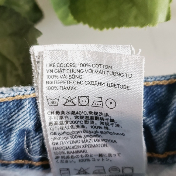 H&M Regular Waist Shorts Light Wash Size 6 - Picture 7 of 10